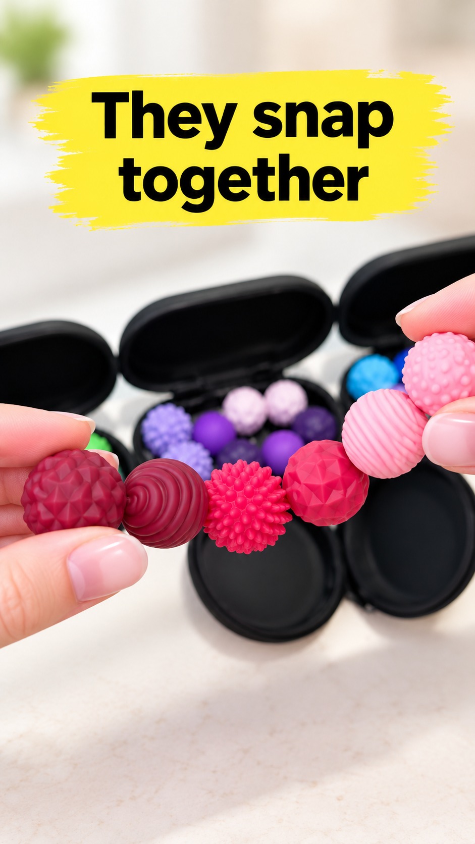 Splashit Facebook ad: They snap together