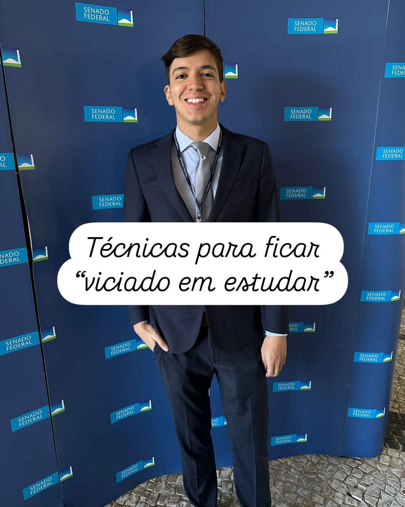 Professor Rodrigo Marengo - Consultor Legislativo do Senado Federal aos 24 Facebook ad: Eu usei TODAS.