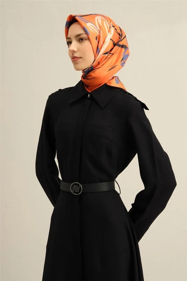 Her scarf  Facebook ad