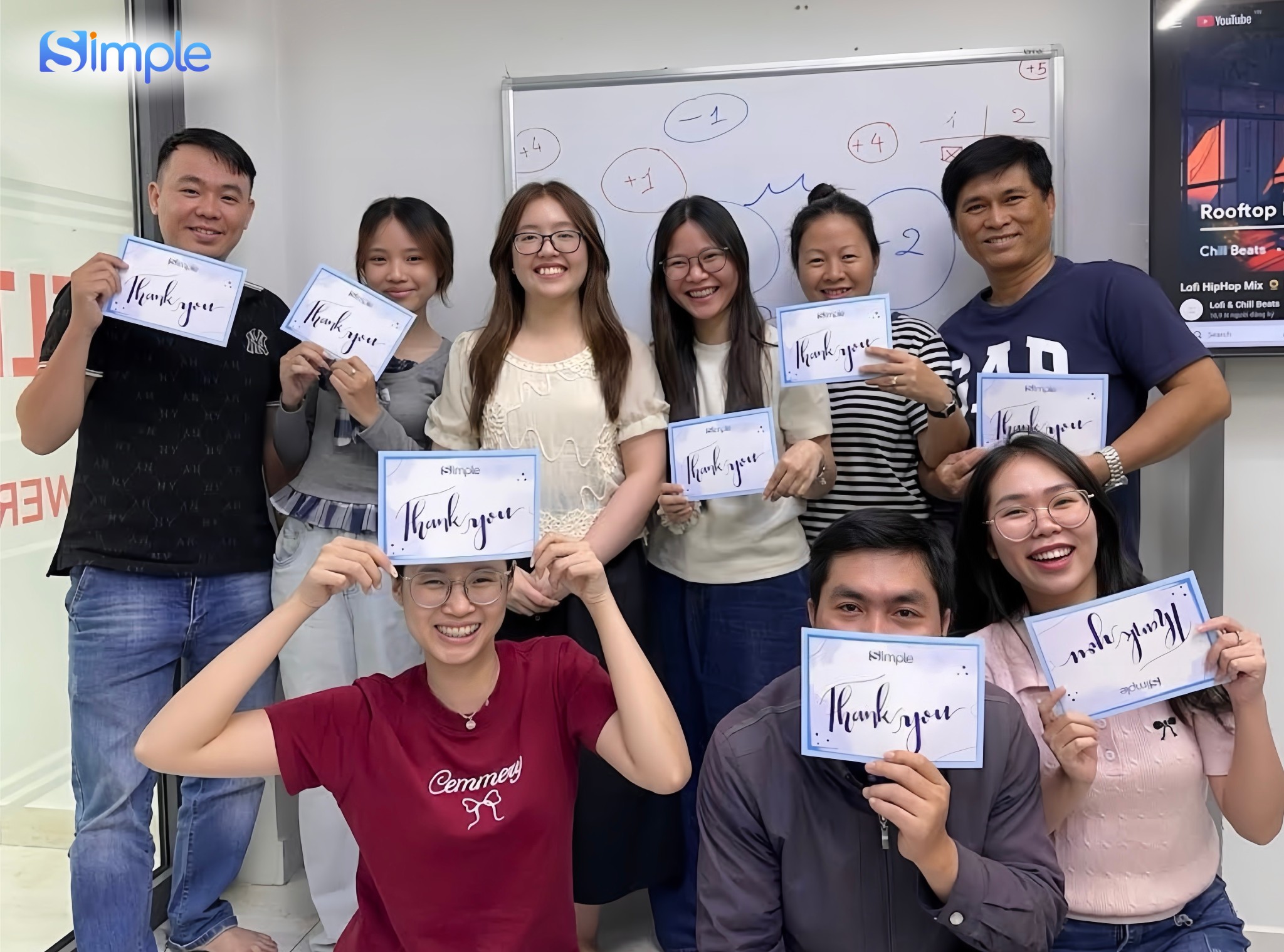 Tiếng Anh giao tiếp Simple English Facebook ad: [REVIEW[ Ban đầu mình rất tự ti với…