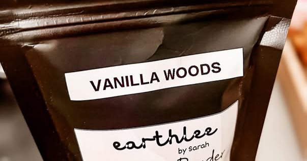 EarthLee by Sarah P Facebook ad: Natural. Non-toxic. Bath & Beauty products.