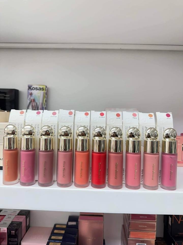 Valentine Luxury Cosmetics Facebook ad