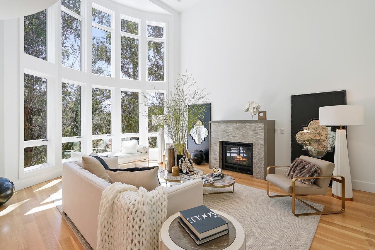 Pinnacle Construction Facebook ad: Looking to remodel your home?