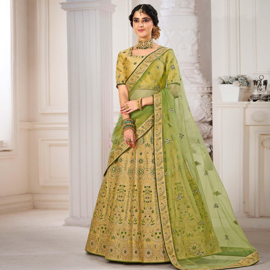 Peachmode Facebook ad: Peachmode Presents The Latest In Sarees, Salwar Suits…