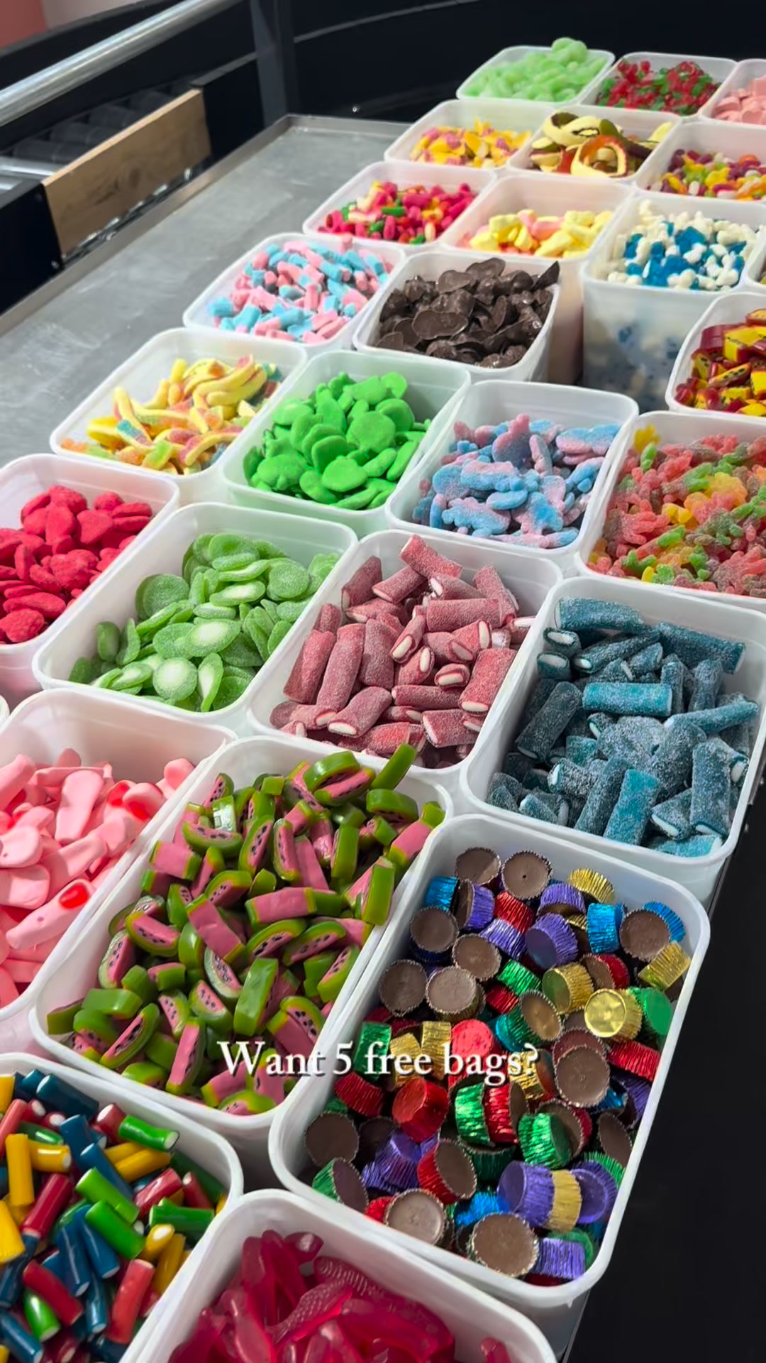 Sweetzy Facebook ad: Use code: 5FREEBAGS
