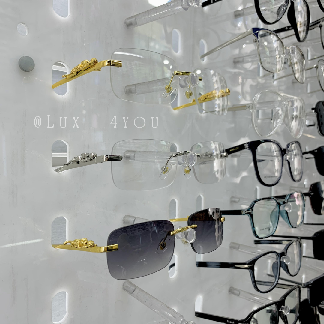 Lux_optic Facebook ad from Dec 18, 2024