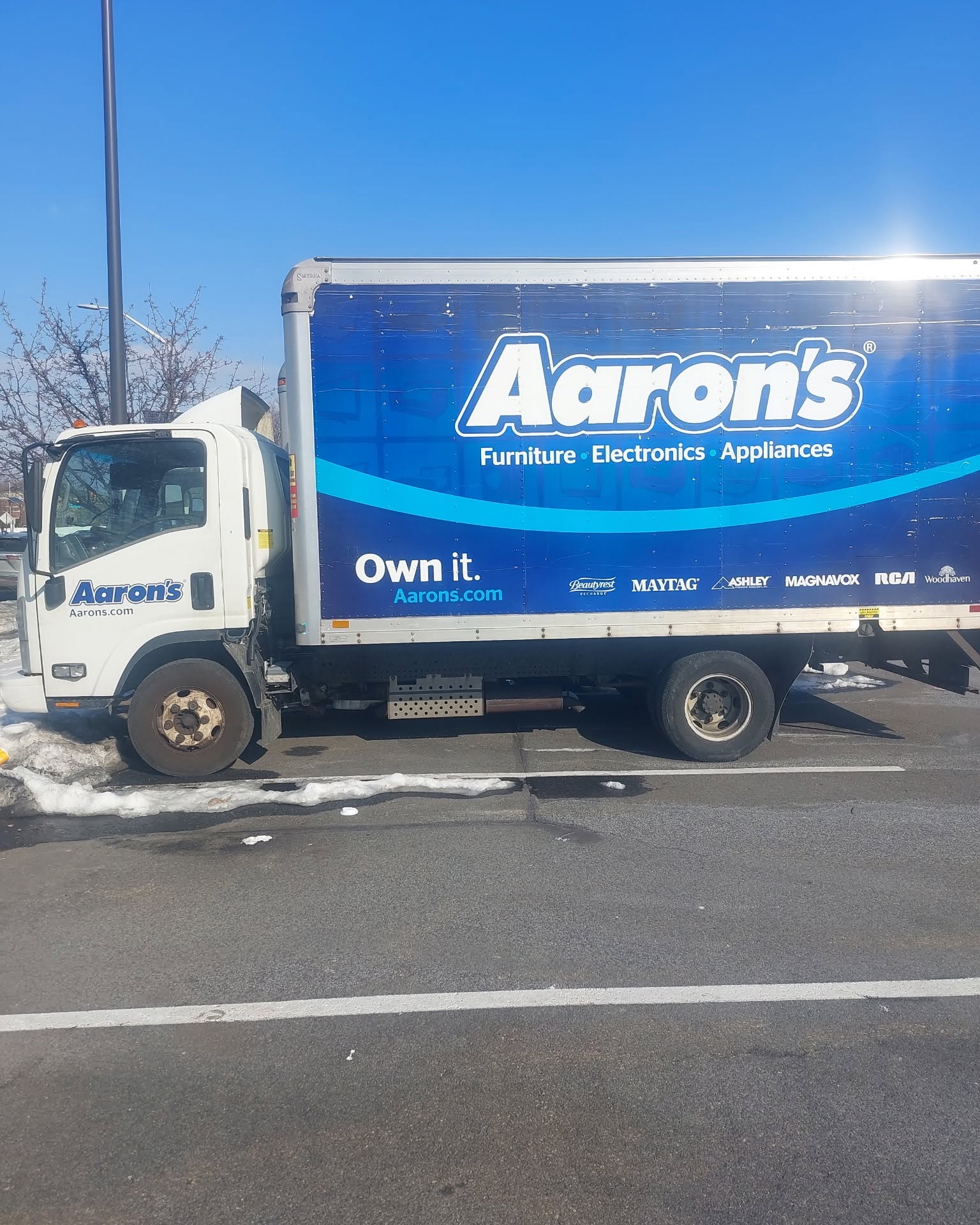 Lori Nelson Moserowitz Facebook ad: 2016 Isuzu npr 14' box truck