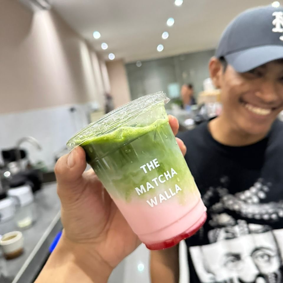 Blend Coffee Roasters Facebook ad: Matcha Strawberry Latte dengan Ajisai 2.0