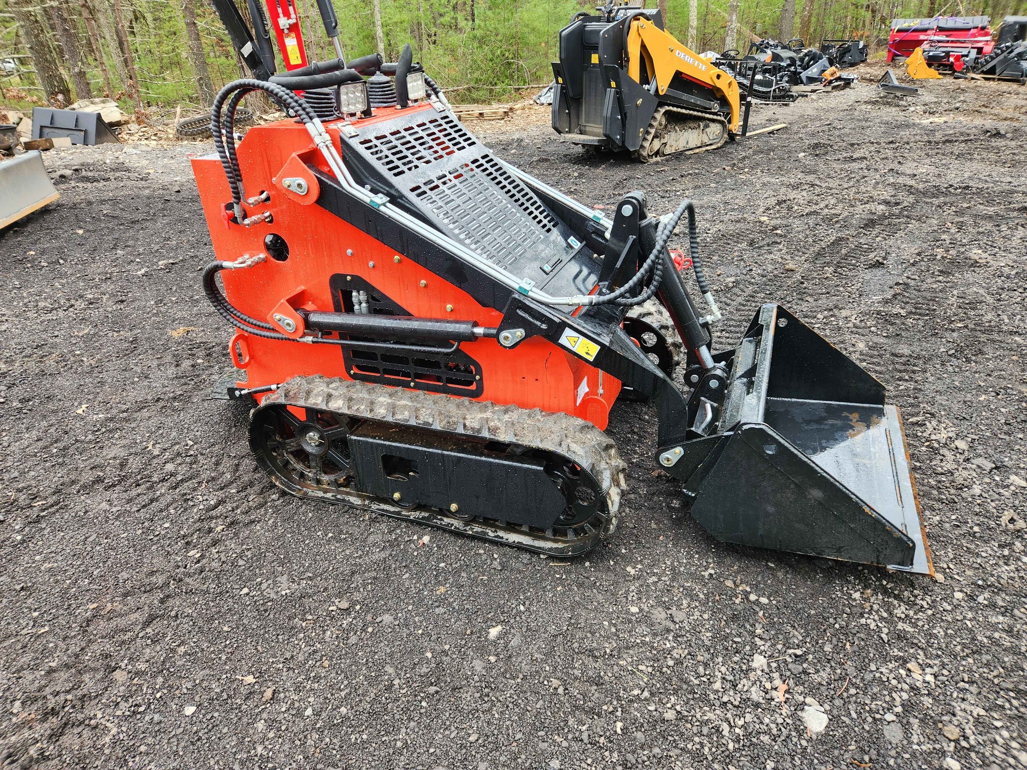 Pat Gallagher Facebook ad: Mini skidsteer AGT LRT-23 23hp gas