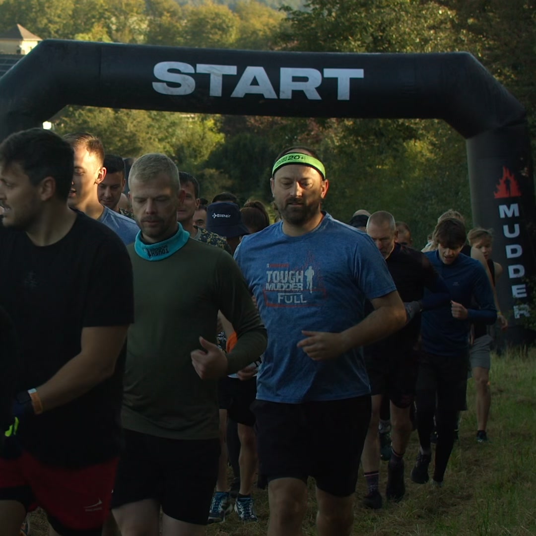 Tough Mudder UK Facebook ad: RALLY YOUR CREW