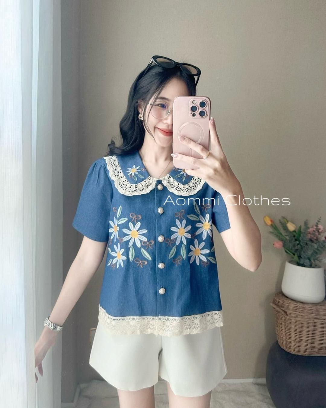 Aommi clothes Facebook ad: ₊˚⊹♡ ⋆˚ ˖°𝑵𝑬𝑾 𝑪𝑶𝑳𝑳𝑬𝑪𝑻𝑰𝑶𝑵 ₊˚⊹♡ ⋆˚