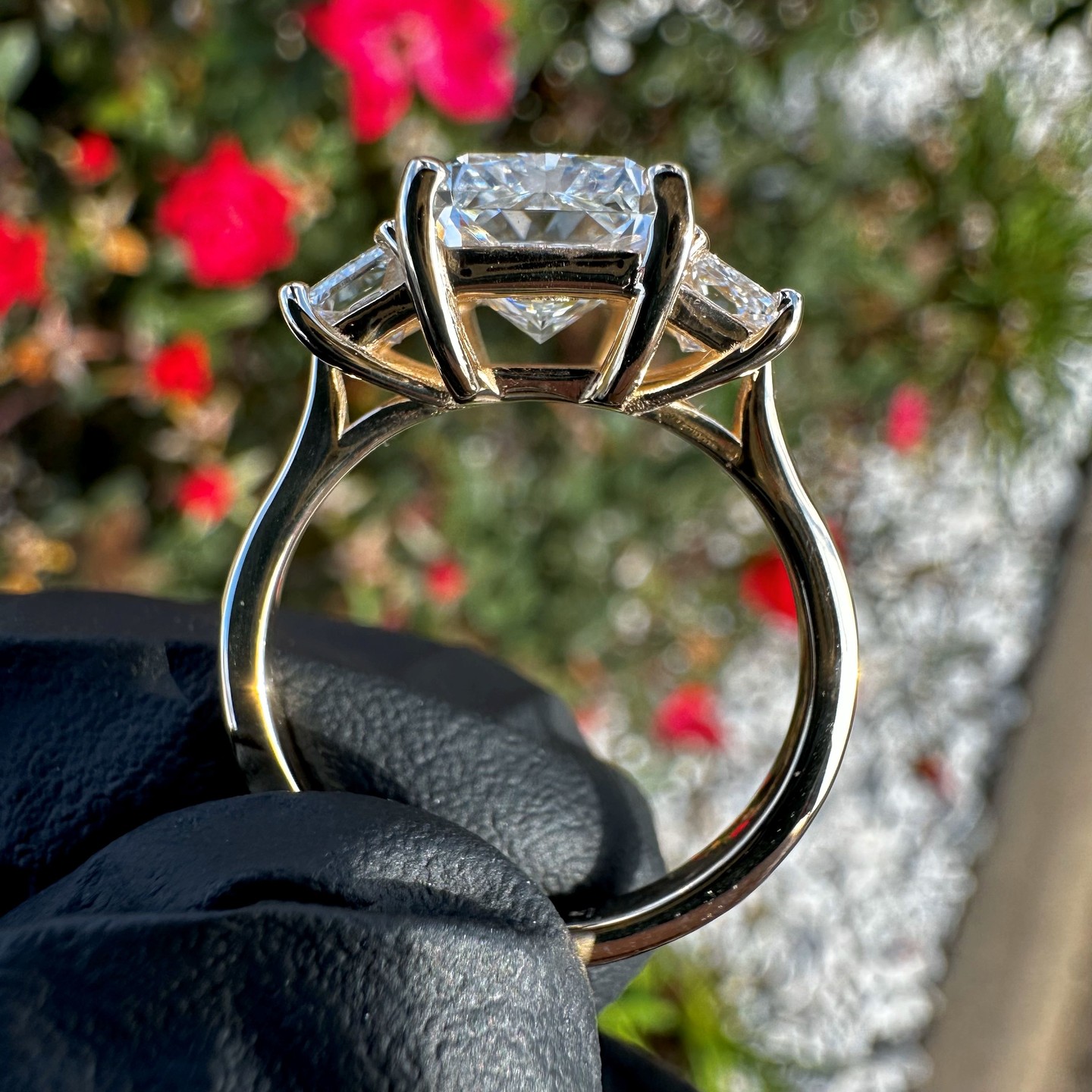 Custom Jewelers Facebook ad: Custom Jewelry That Speaks To You!
