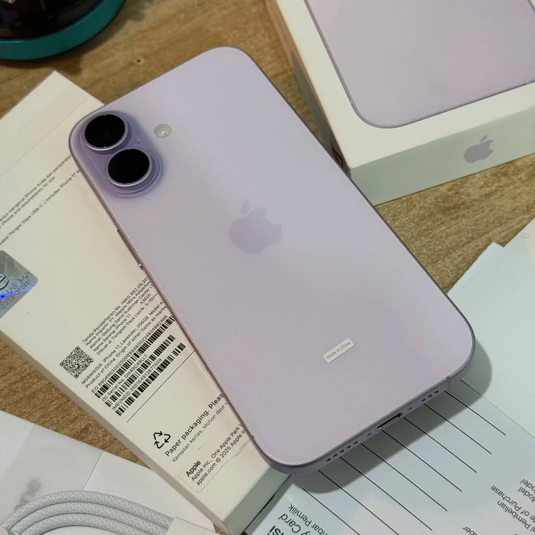 lelong_brunei_darusalam Facebook ad: iPhone 17 256gb