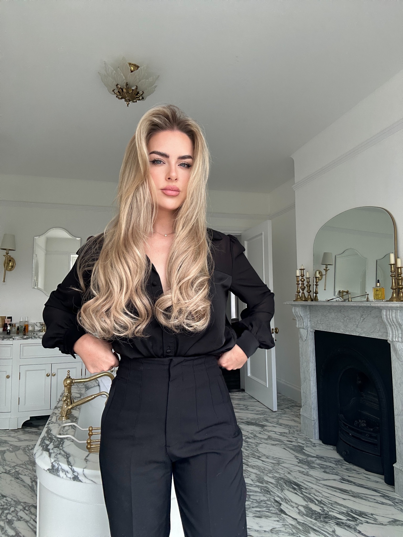 Official Foxy Locks Extensions Facebook ad: Instant Volume, Instant Confidence!