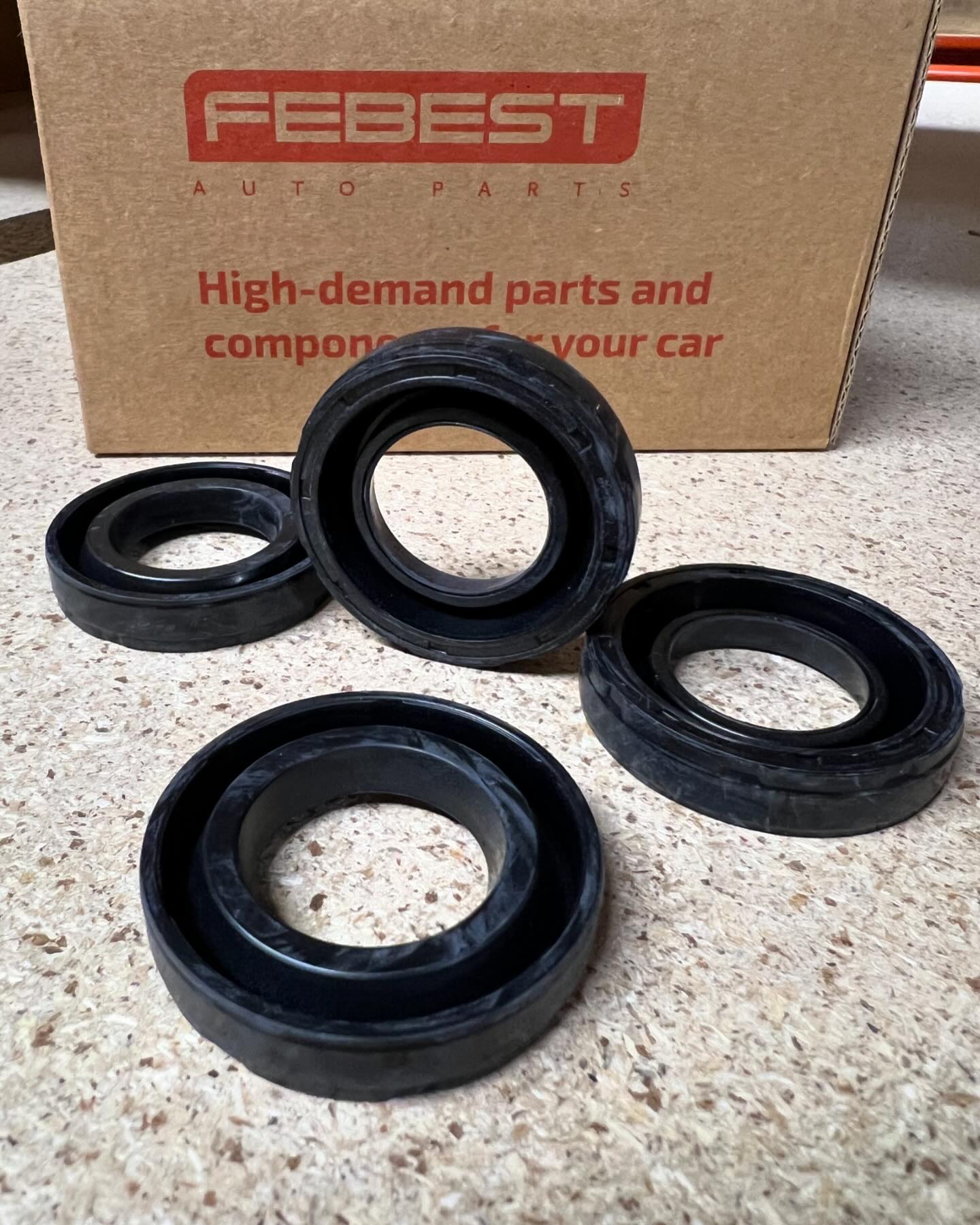 Febest Auto Parts Europe Facebook ad: FEBEST seal ring set for spark plug tube…