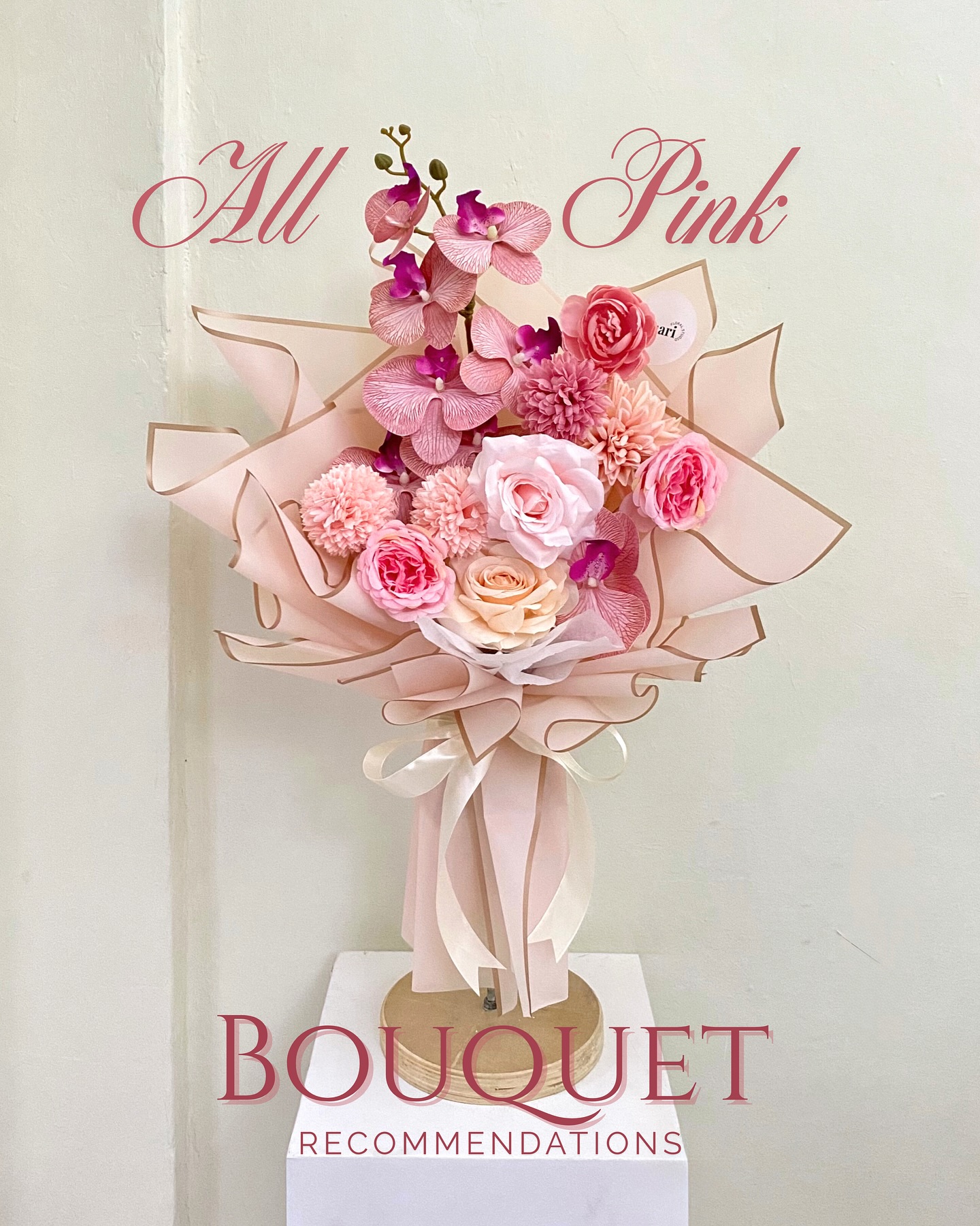 Lunari floral Facebook ad: For all the pink lovers out there