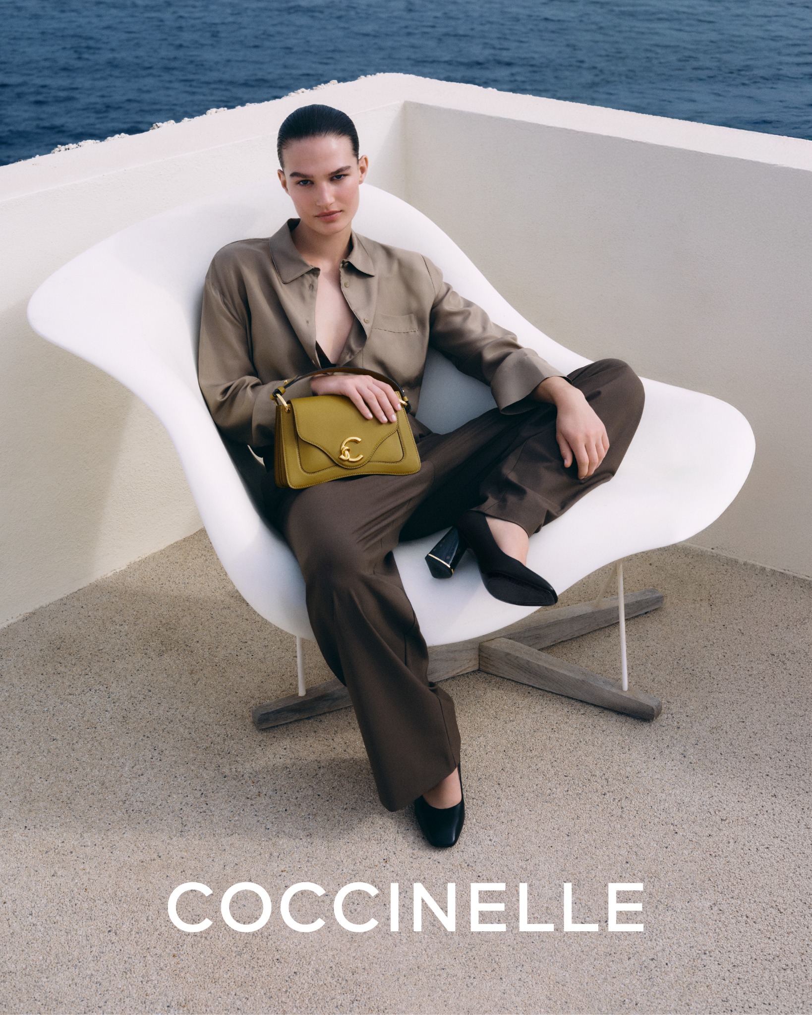 Coccinelle Thailand Facebook ad: พบคอลเลกชั่นใหม่จากค็อกชิเนลเล่