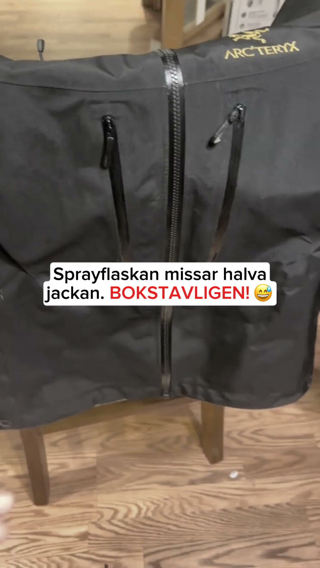 Sunda Facebook ad: Sprayen missar halva jackan