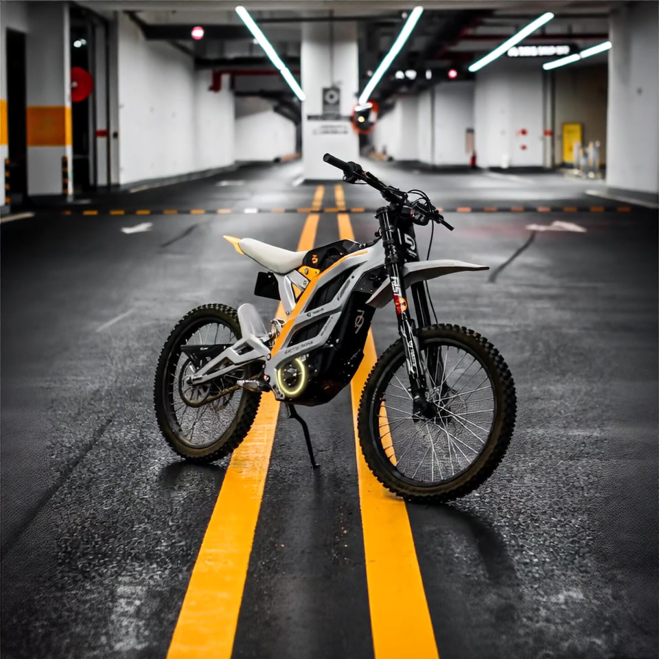 79Bike Electric Facebook ad: Unleash the FALCON PRO Experience