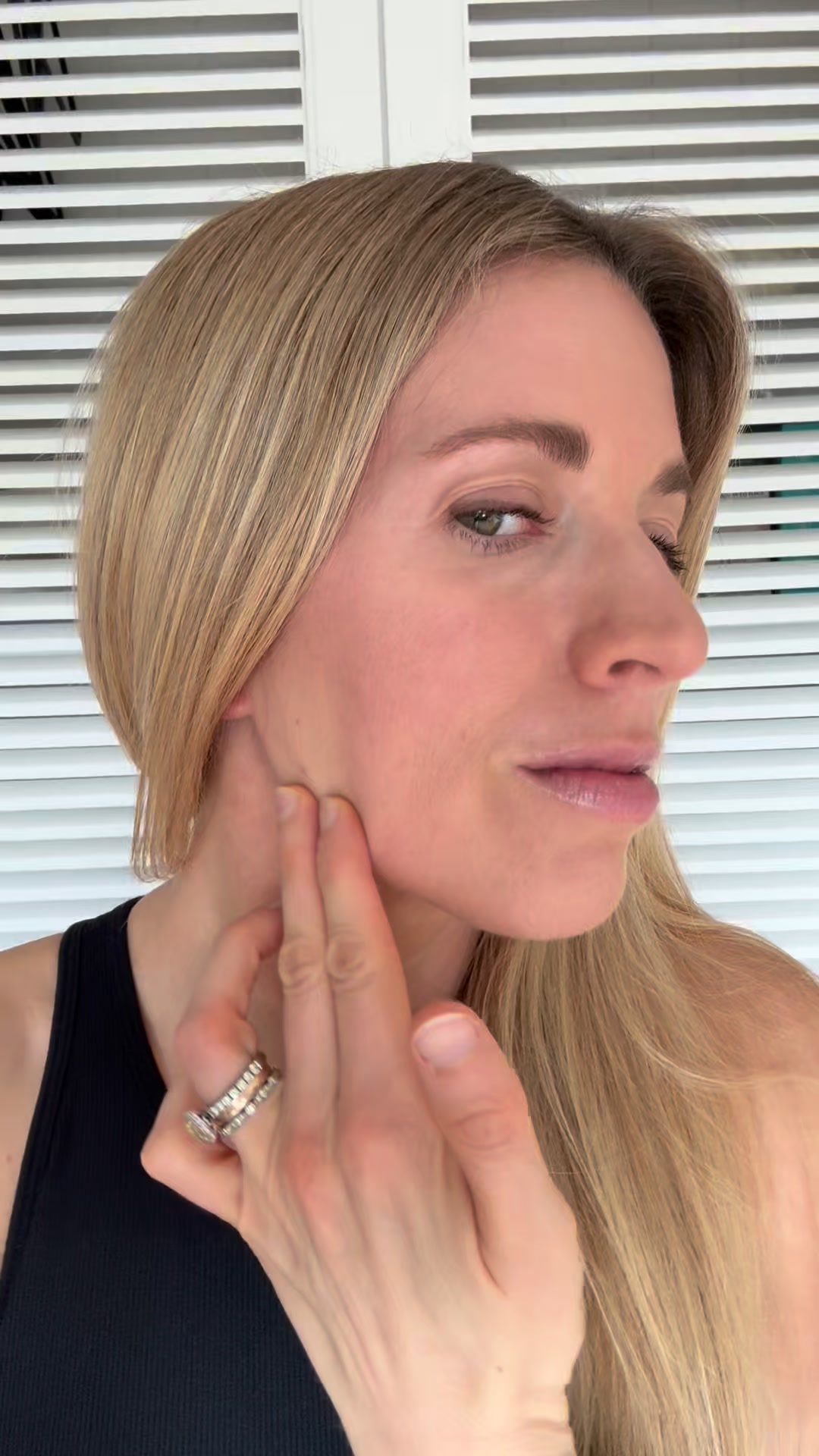 CALLIXE Facebook ad: 15 minute neck relief