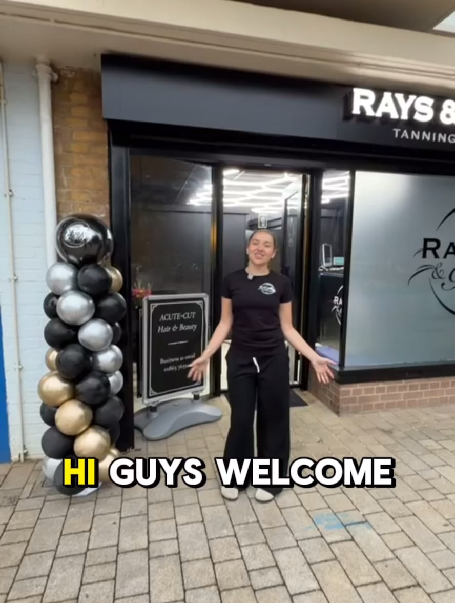 Raysandglowoxford Facebook ad: Oxford's NEW Tanning Salon Is Now Open!