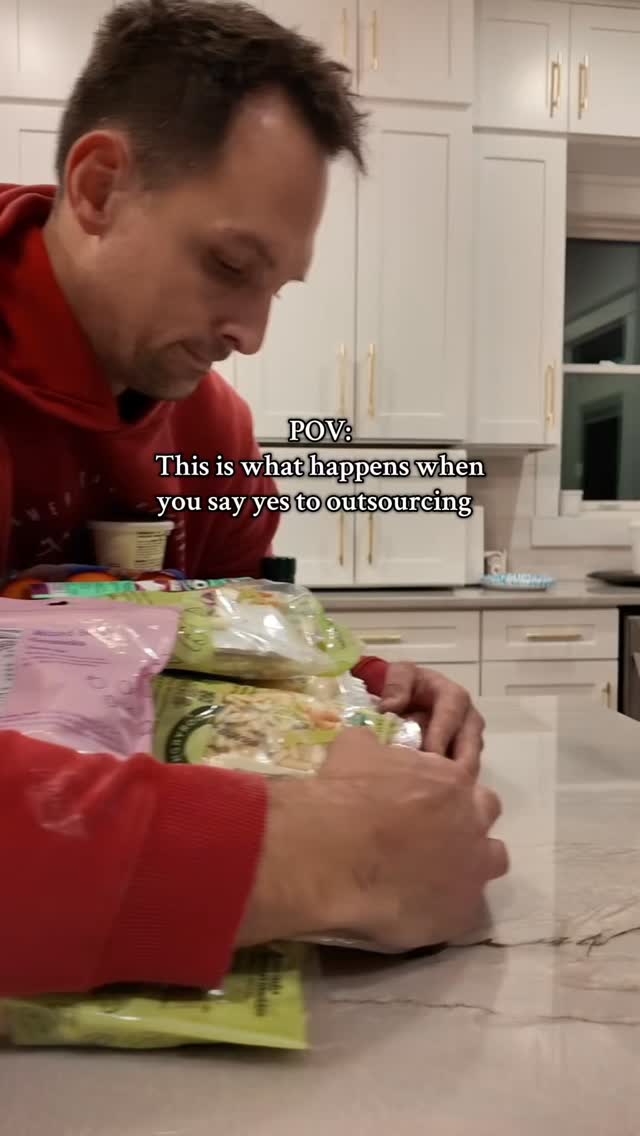 Hungryroot Facebook ad: This is what happens when I decide I’m…