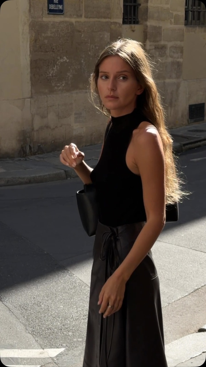 DeMellier Facebook ad: don’t over complicate your outfit