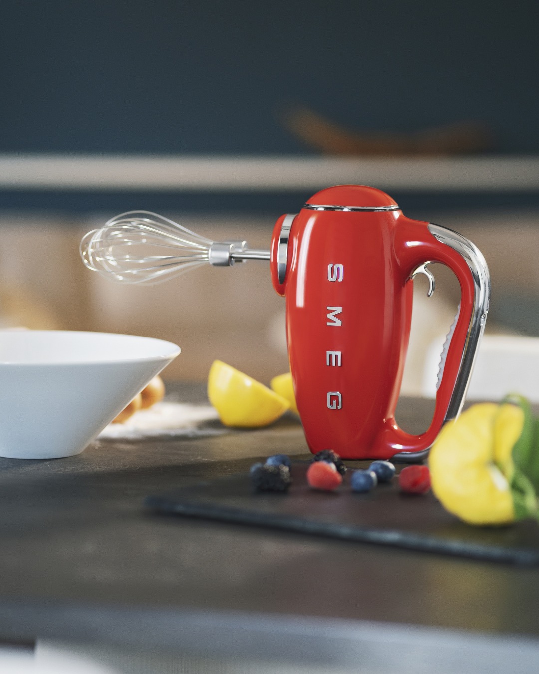 Elden Uruguay Facebook ad: La batidora de mano Smeg cuenta con velocidades…