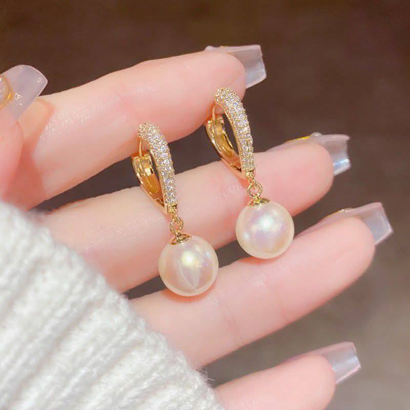 KARA Fashion Accessories Facebook ad