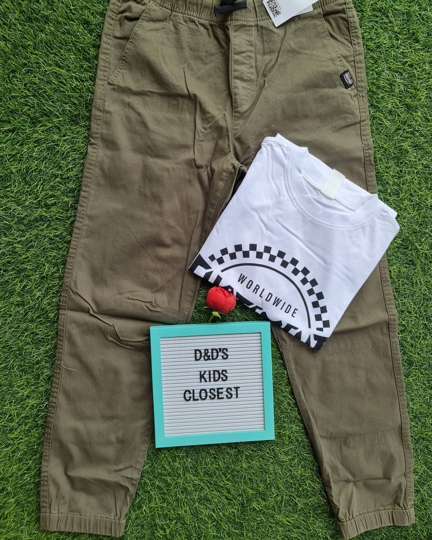 dds_kids_closets Facebook ad: Boys 2in1 set