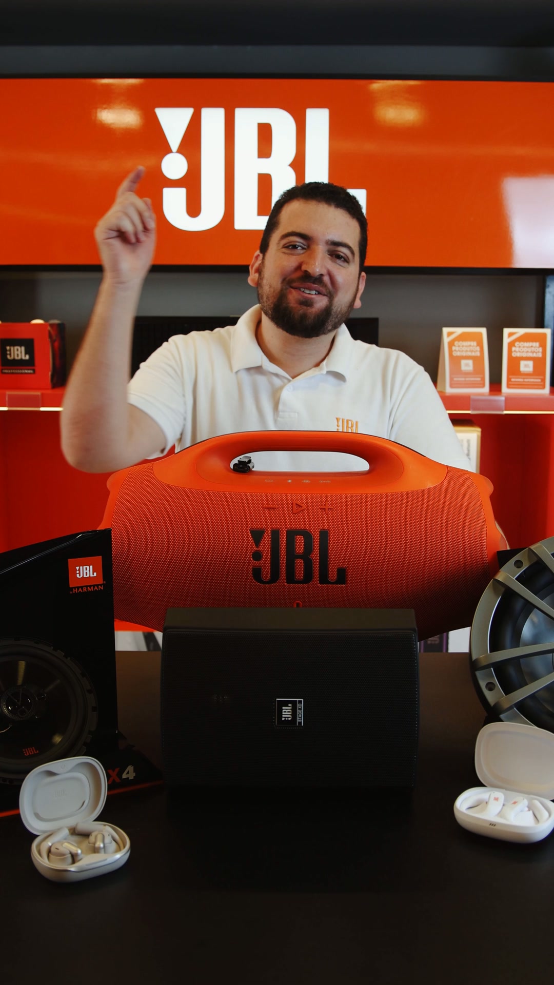 Shop Mundo Digital Facebook ad: Revenda JBL Original na sua Loja!