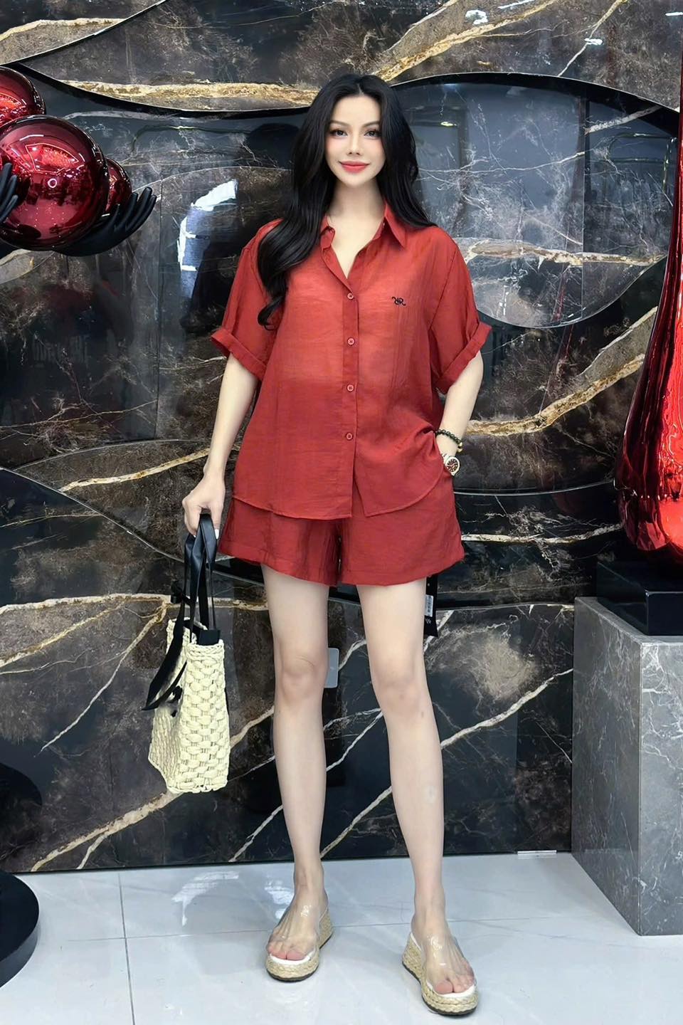 Lâm Phi Quỳnh Store Facebook ad: Chẳng cần nghiêng nước nghiêng thành