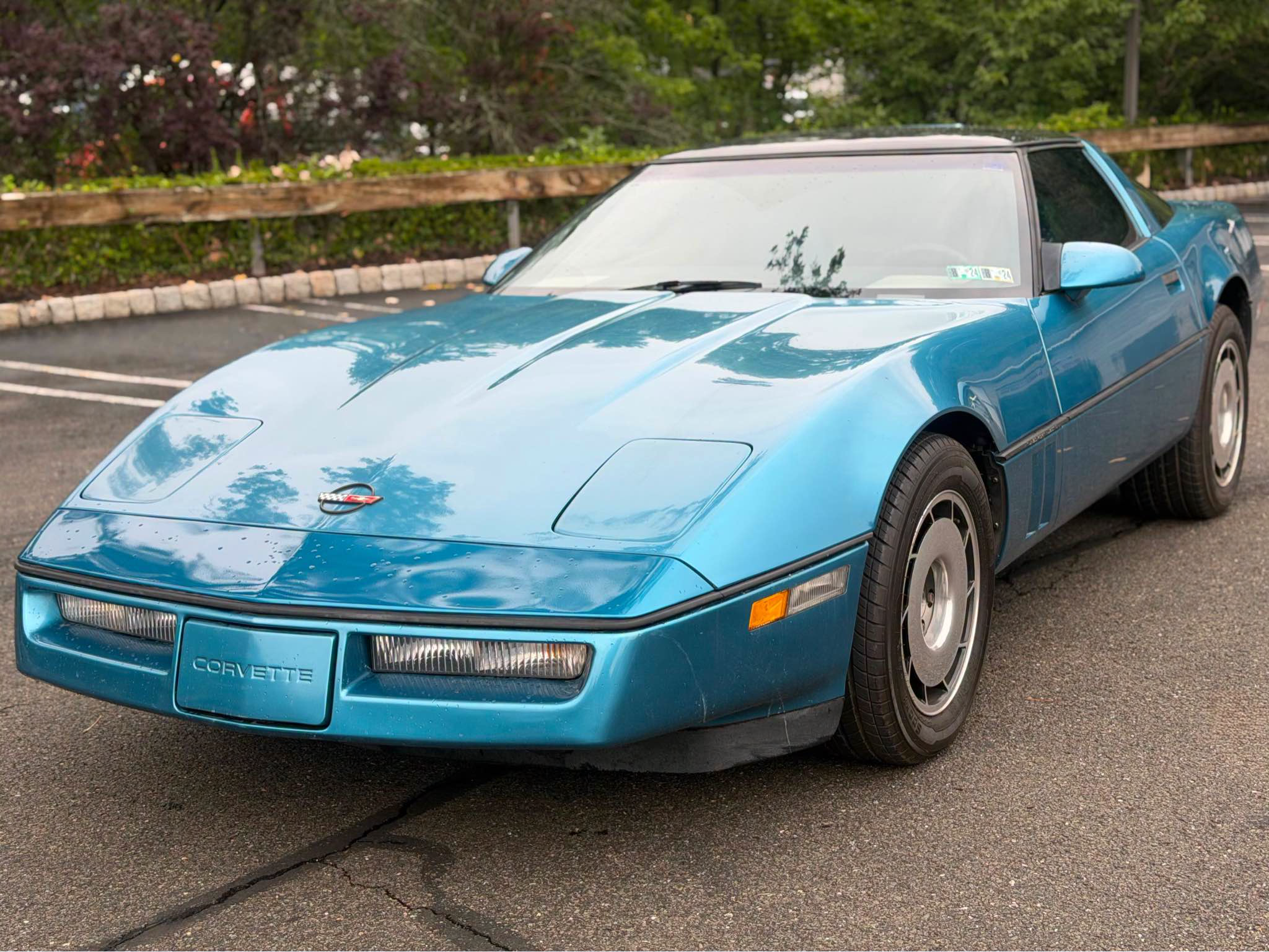 Giancarlo Reynoso Facebook ad: 1987 Chevrolet Corvette · Hard Top 2D
