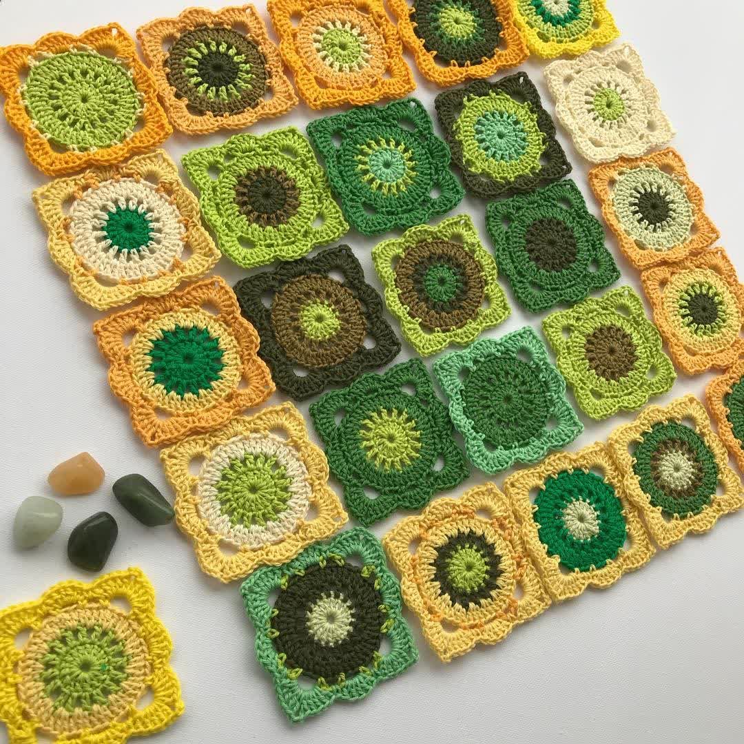 Crochet Pattern 005 Facebook ad: Embracing the warmth of handmade treasures!