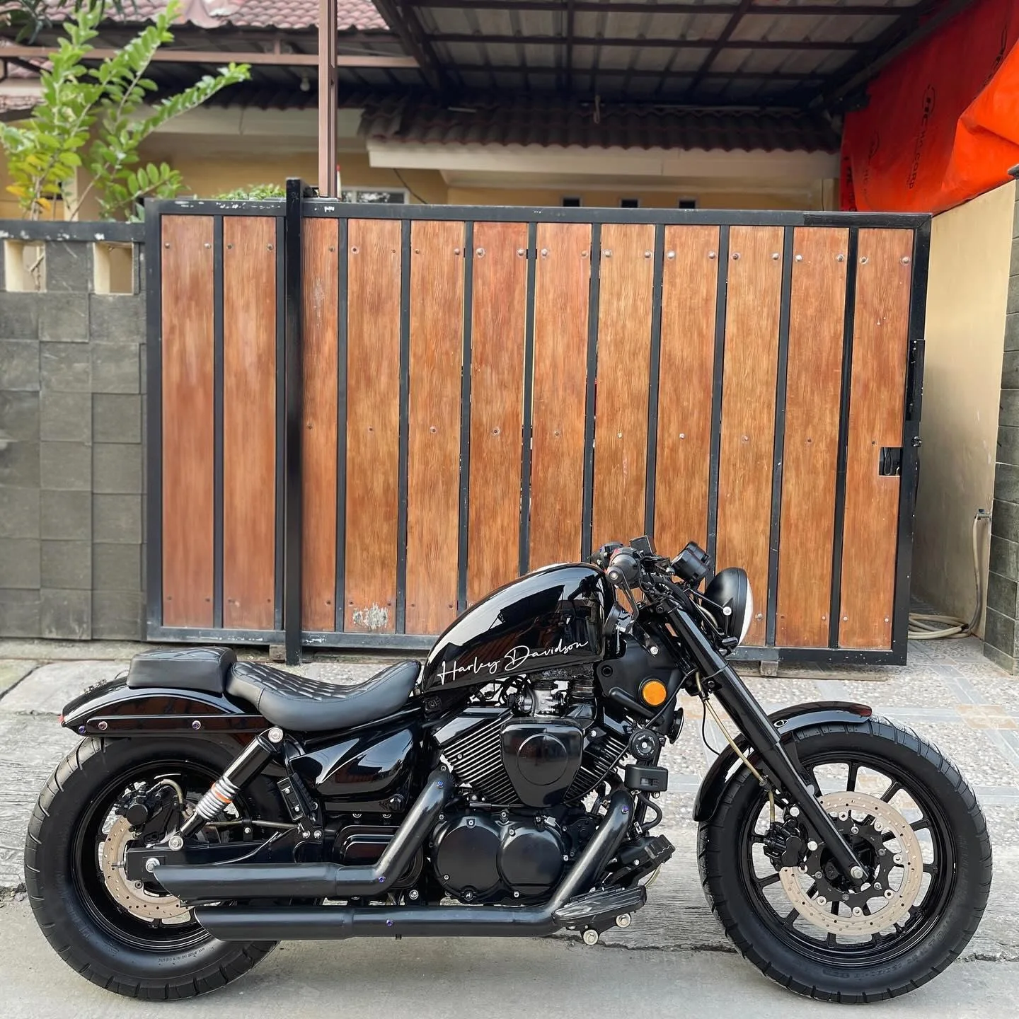 Motor Custom Indo Facebook ad: BOBBER VTWIN 250cc SM V16 2021 250cc fi