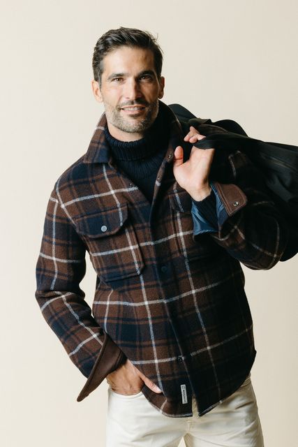 Hannover 1998 Facebook ad: Hannover 1998 es la boutique de moda masculina…