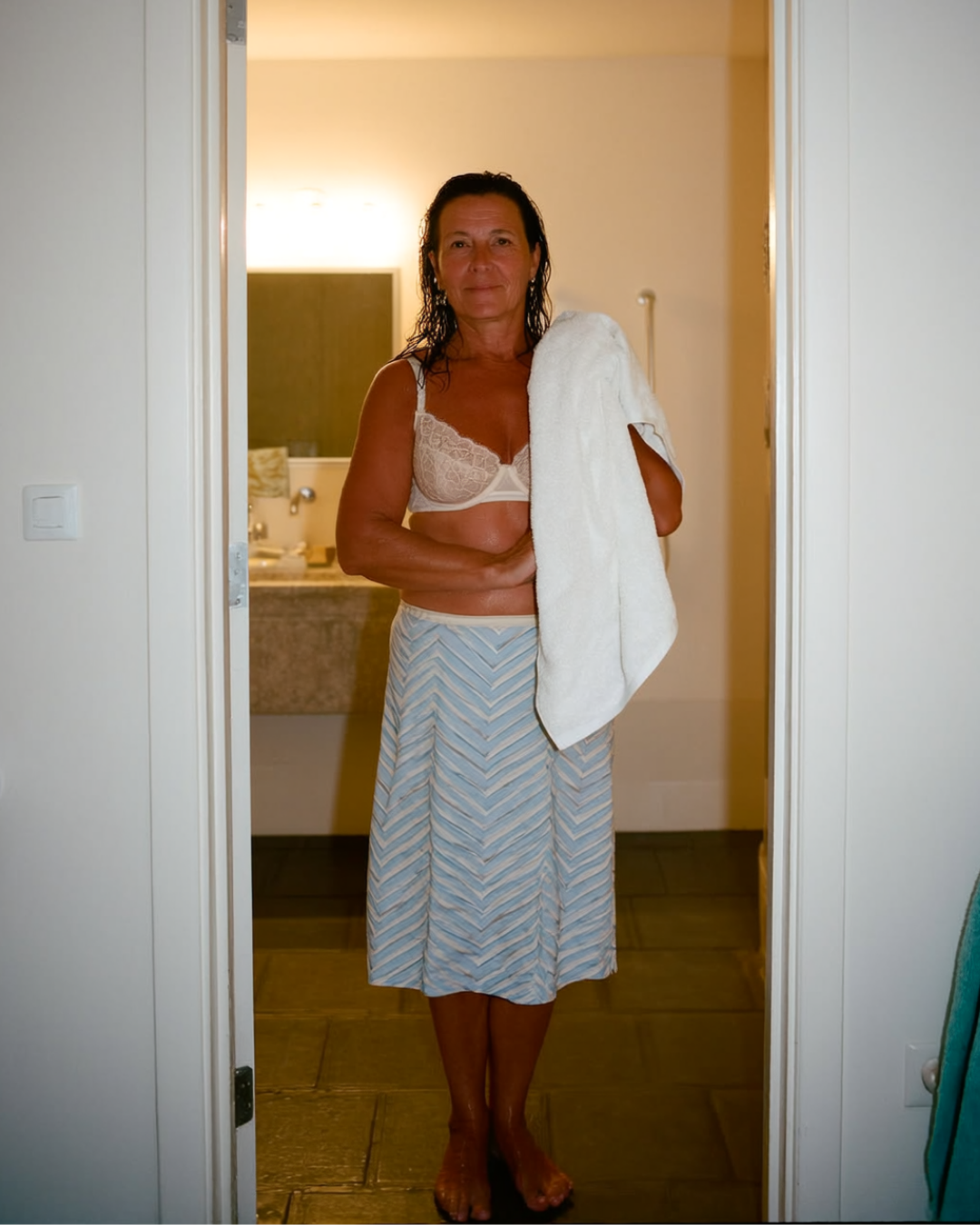 Deborah Jones Facebook ad: Vaginal Odor After Menopause Made Him Wash Himself