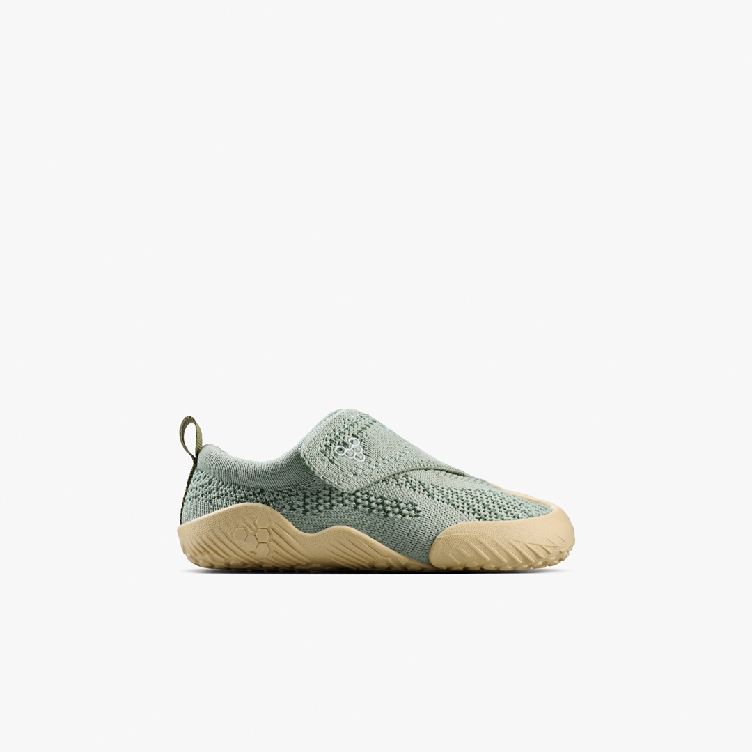 Vivobarefoot Facebook ad