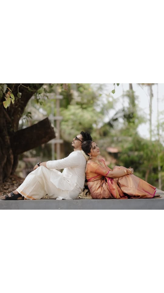 SIVAN and SONS photography Facebook ad: Some love stories are loud.