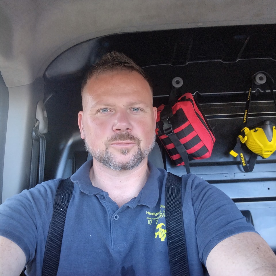 Handyman plus van Facebook ad: Who you gonna call when your DIY dreams…