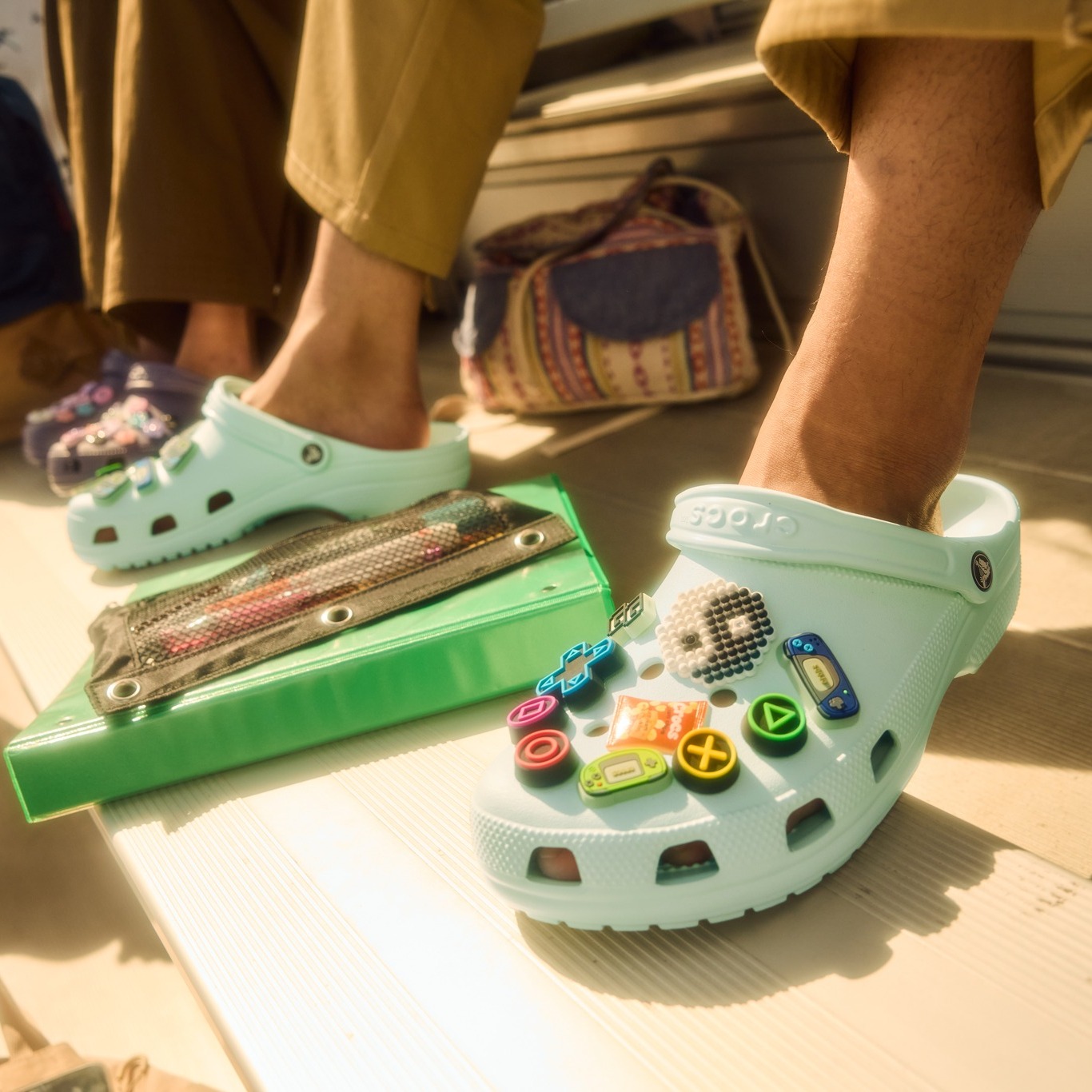 Crocs Facebook ad: Andamos por las Classic Clog Mint Tint.