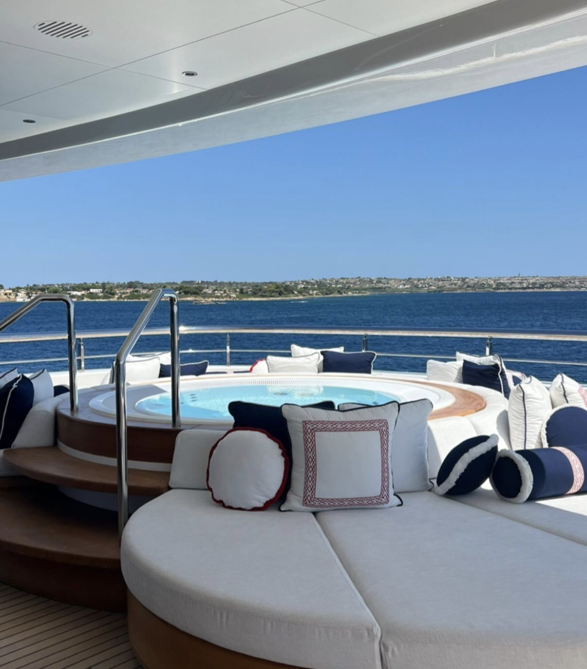Natalie Brooks Facebook ad: The weird oil request on a mega yacht
