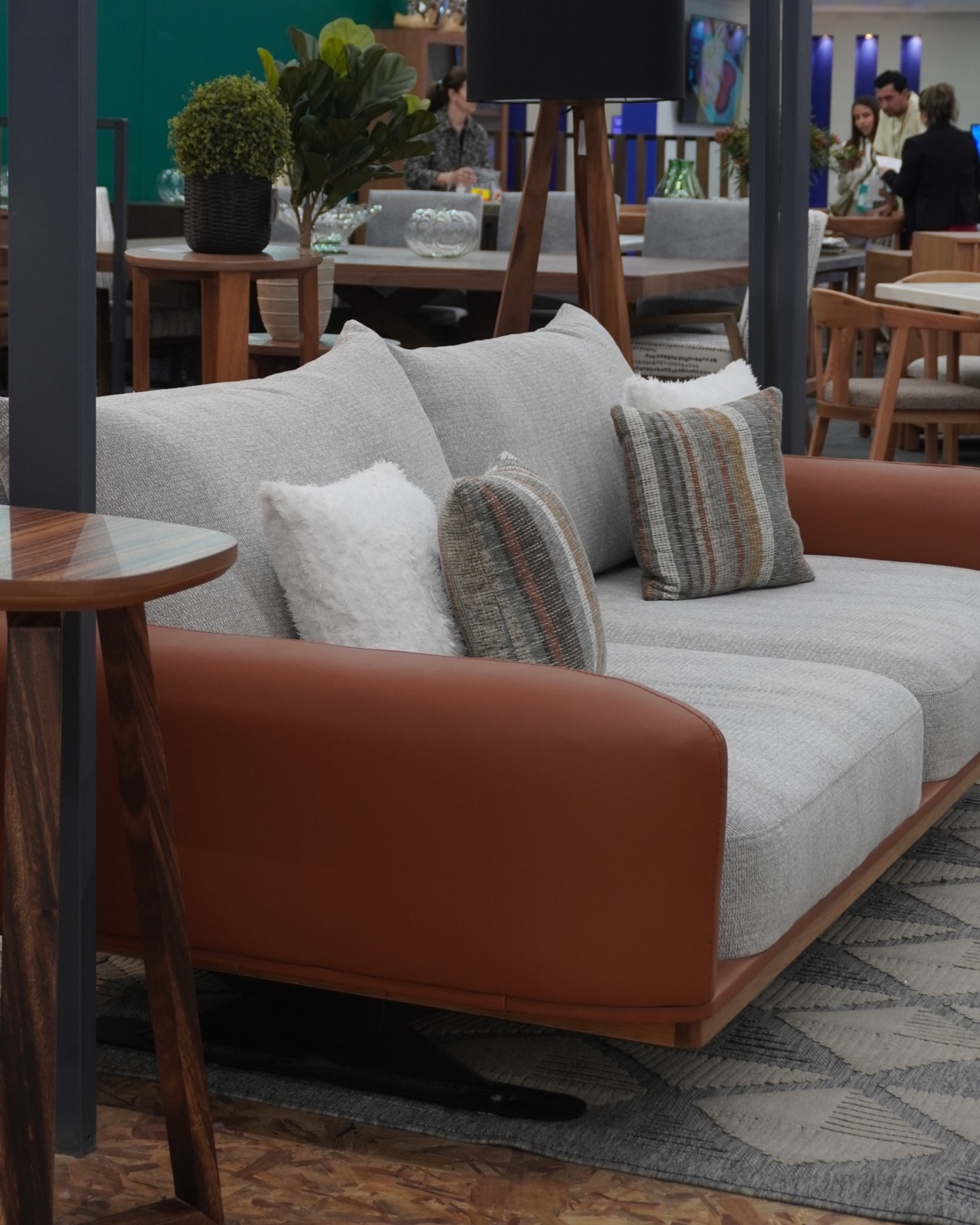 Sofateca Facebook ad: Sofá cama Orión: Donde el diseño se encuentra…