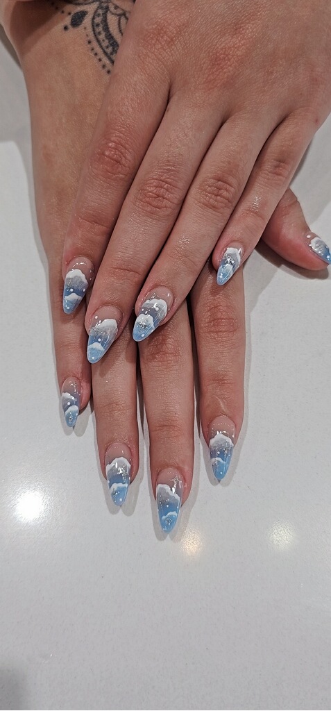 MIX 6 NAIL LOUNGE Facebook ad: Modern nail salon in a trendy setting offering…