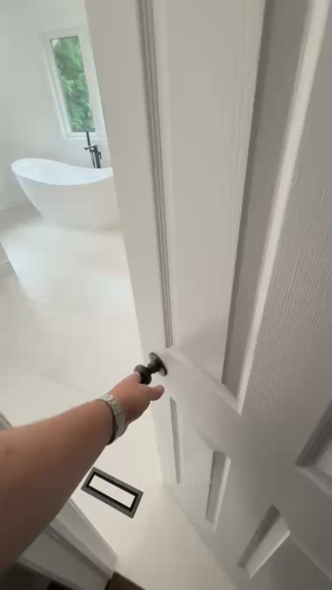 Remodel My Home Facebook ad: From Outdated to Updated!