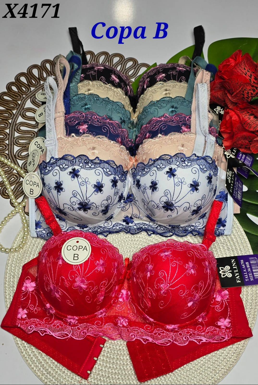 Amabela's hn Facebook ad: Impulsa tu negocio con los expertos en ropa…