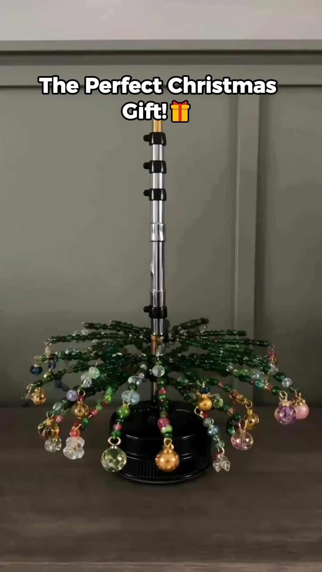 AileSeine Facebook ad: Kit DIY Perles de Noël: Créez des Décorations Uniques!