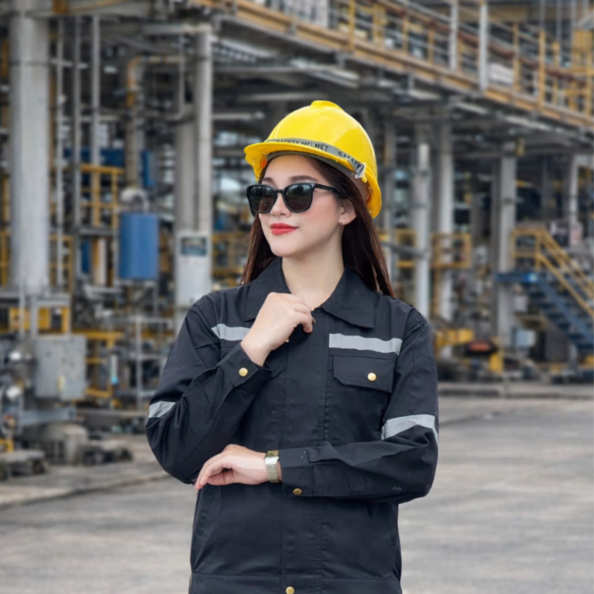 Comfortable Safety Facebook ad: Uniform ที่ออกแบบมาเพื่อภาพลักษณ์องค์กรยุคใหม่