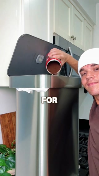 alecisfresh Facebook ad: Try MUD\WTR Now