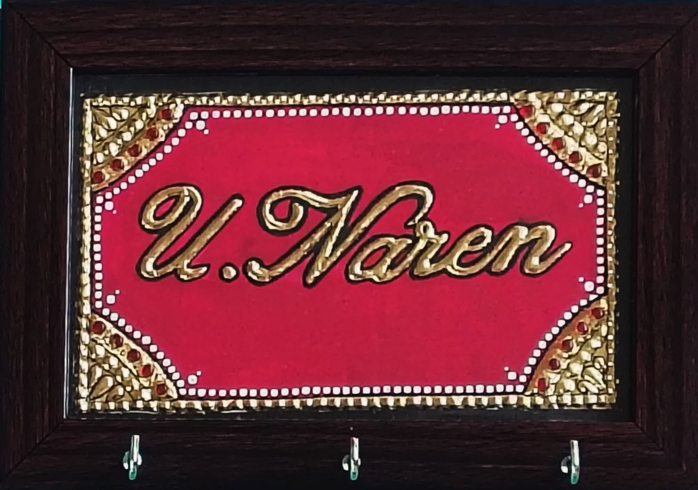 tiaraa_artistry_by_shree Facebook ad: Customised Tanjore Painting Key Holder